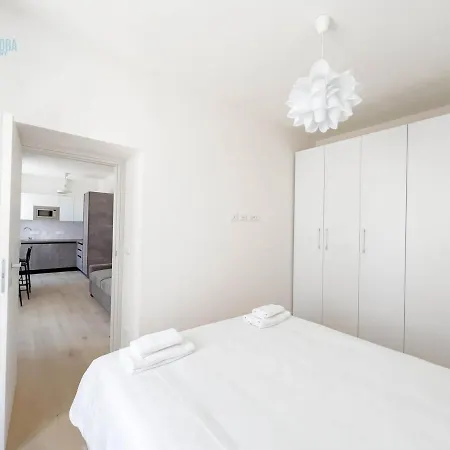 Corridoni 2d Tirabora Short Rent 트리에스테