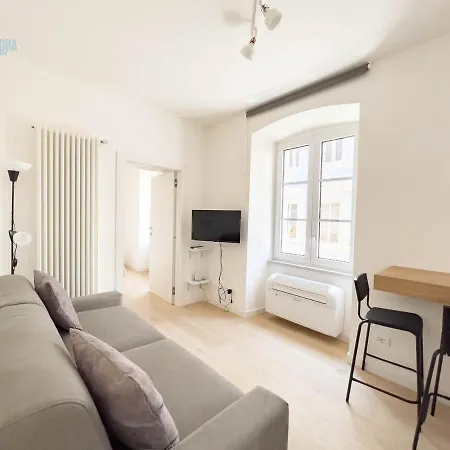 Corridoni 2d Tirabora Short Rent Trieste