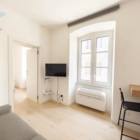 Corridoni 2d Tirabora Short Rent Trieste
